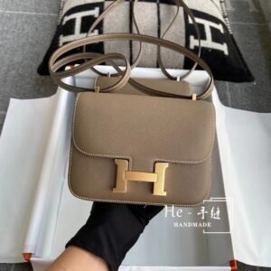 Buckle Flap Bag 19cm – Epsom, Etoupe, Gold Hardware