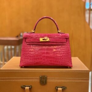 Mini Turnlock Flap Bag 19cm – Alligator, Rose Azalee