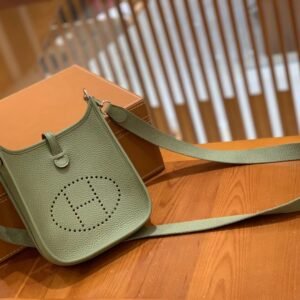 Rolling-Clasp Flap Bag 18cm – Vert Olive, Silver Hardware