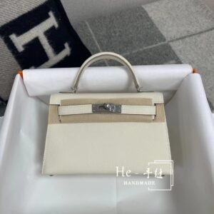 Mini Turnlock Flap Bag 19cm – Epsom, Craie, Silver Hardware