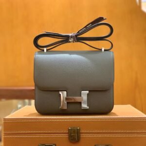Buckle Flap Bag 19cm – Epsom, Etain, Silver Hardware