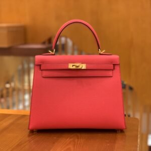 Turnlock Flap Bag 25cm – Epsom, Bright Red, Gold Hardware