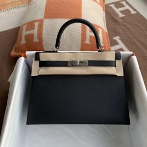 Turnlock Flap Bag 32cm – Epsom, Noir, Silver Hardware