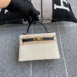 Mini Turnlock Flap Bag 19cm – Epsom, Craie / Noir, Gold Hardware